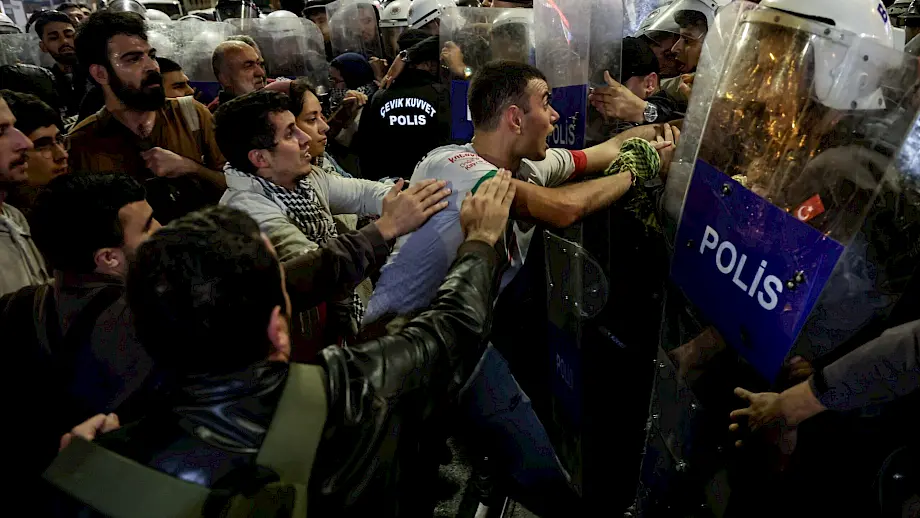 Pro-palestinski protesti u Istanbulu zbog izraelske ofanzive na Gazu. Foto: EPA/ERDEM SAHIN