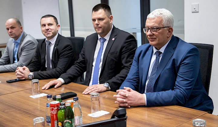Opština Nikšić častila Mandića ručkom od 1.647 eura