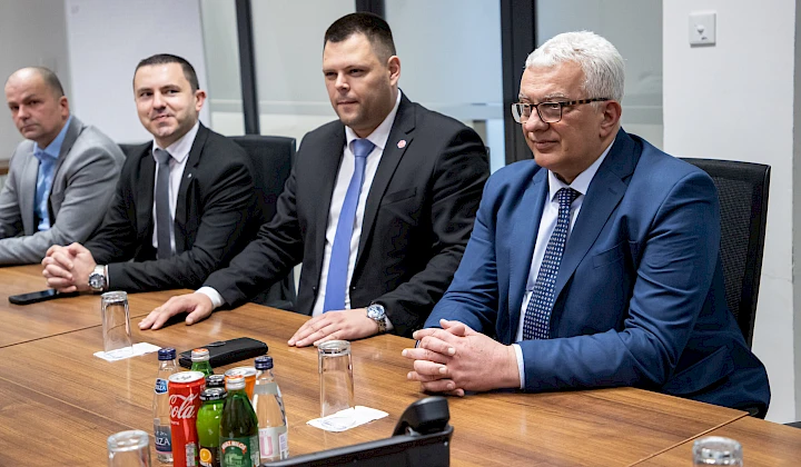 Opština Nikšić častila Mandića ručkom od 1.647 eura