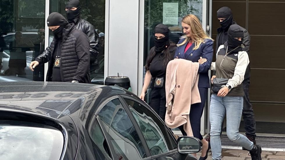 Hapšenje direktorke Agencije za sprečavanje korupcije Jelene Perović. Foto: BIRN/Jovana Damjanović