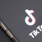 U Albaniji porast nasilja zbog toksičnog jezika na društvenim mrežama. Foto: EPA-EFE/CAROLINE BREHMAN