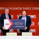 Predsjednik Vaterpolo i plivačkog saveza Đuro Marić (L) i izvršni direktor CEDIS-a Vladimir Čađenović (D). Foto: cedis.me