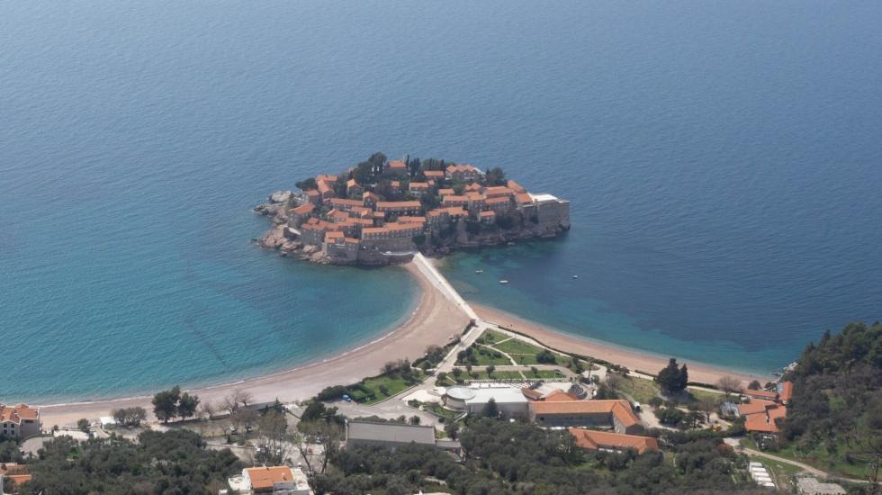Pogled na Sveti Stefan. Foto: BIRN/Samir Kajošević