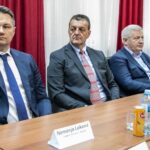 Laković (L) na ceremoniji potpisivanja ugovora o toplifikaciji Pljevalja. Foto: PR Centar