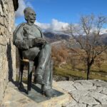 Spomenik Dede Gjon Luliju u selu Bardhaj kod Tuzi. Foto: BIRN/Samir Kajošević