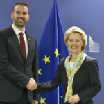 Premijer Milojko Spajić (L) i predsjednica EK Ursula fon der Lajen (D). Foto: Vlada Crne Gore