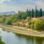 Izlivanje otpadnih voda u Moraču, Podgorica. Foto: BIRN/Predrag Milić