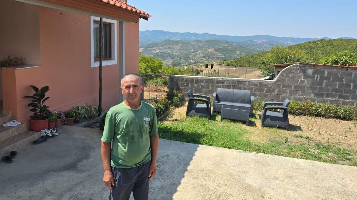 Džile Haruni iz sela Harunas u Albaniji. Foto: BIRN 