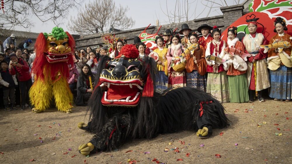 Proslava Festivala proljeća u Pekingu. Foto: EPA/ANDRES MARTINEZ CASARES
