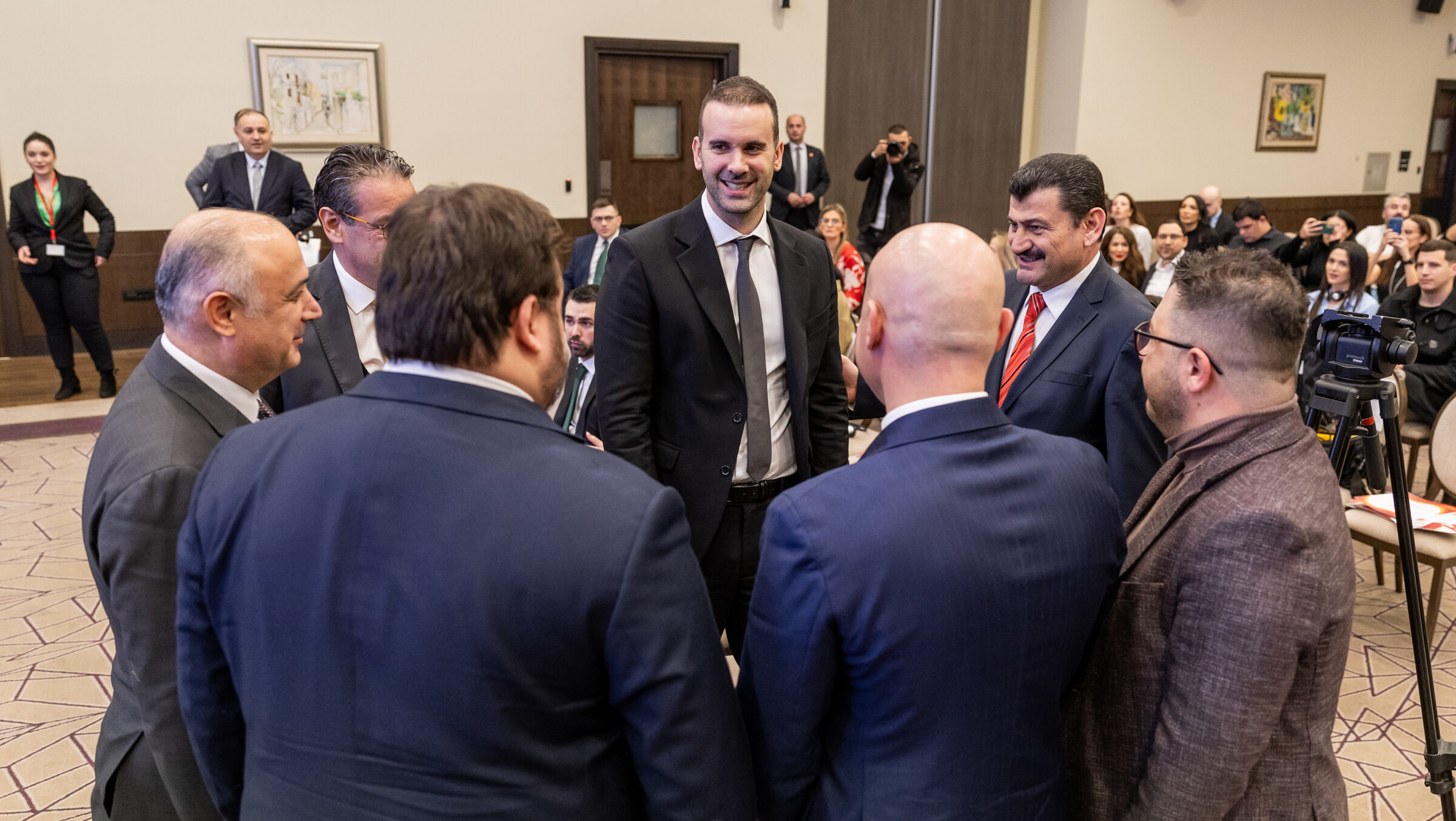 Premijer Milojko Spajić na konferenciji Turske privredne komore u Crnoj Gori. Foto: Vlada Crne Gore