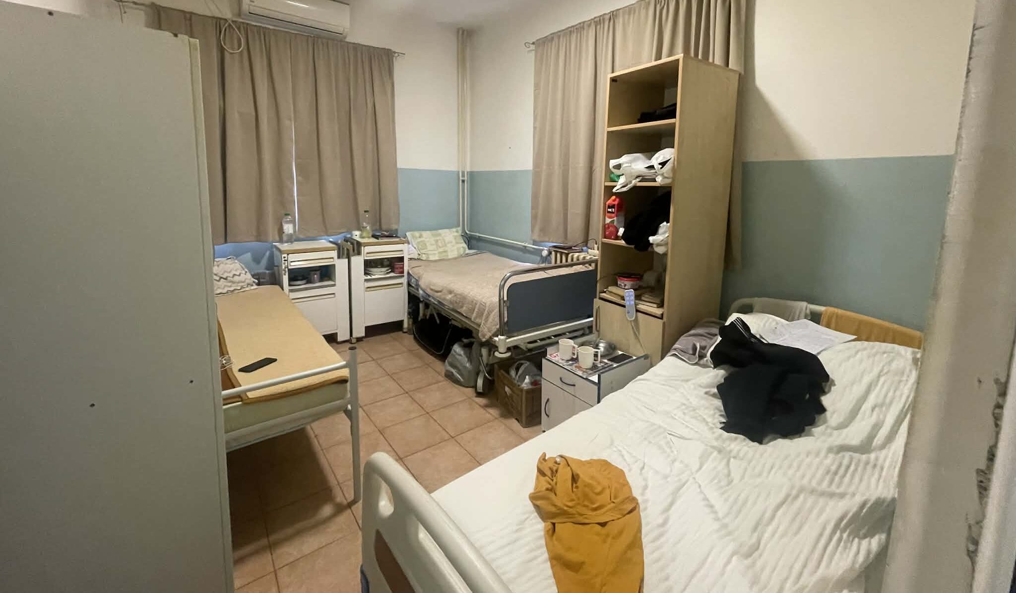 Bolnička soba za pacijente u Dobroti. Foto: BIRN/Predrag Milić