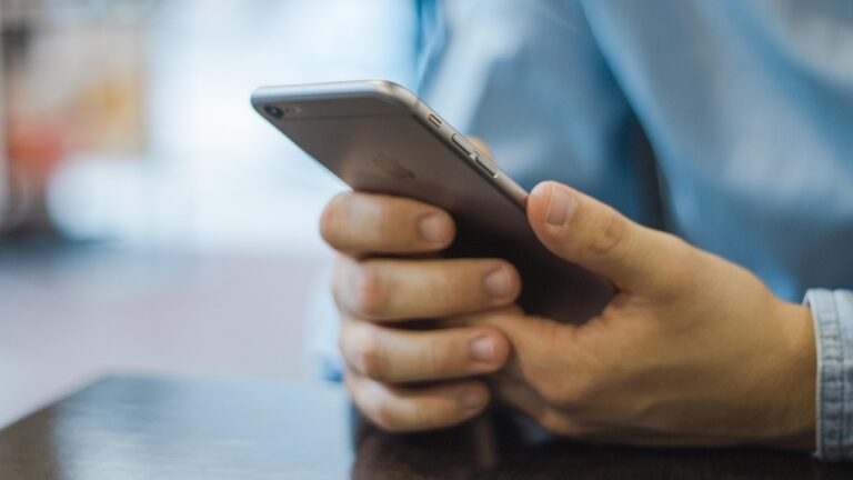 Deepfake sadržaji postaju sve veći izazov za medije. Foto: Freepik